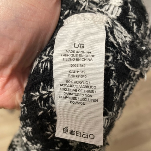 Size Large Sweater Dress - Picture 5 of 6